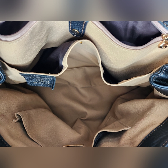 Reni Black Leather Shoulder Bag - Picture 8 of 8